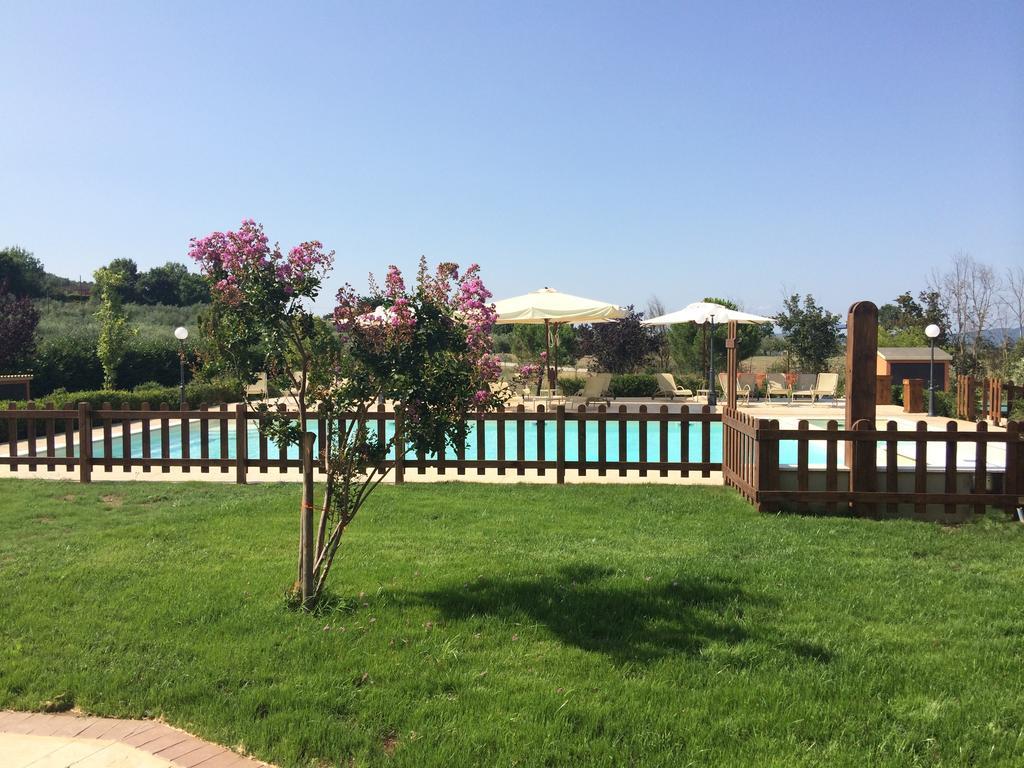 Relais Paradiso Resort & Spa Marcellano Esterno foto