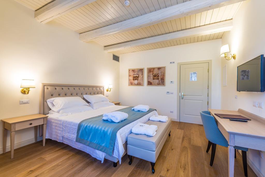 Relais Paradiso Resort & Spa Marcellano Esterno foto